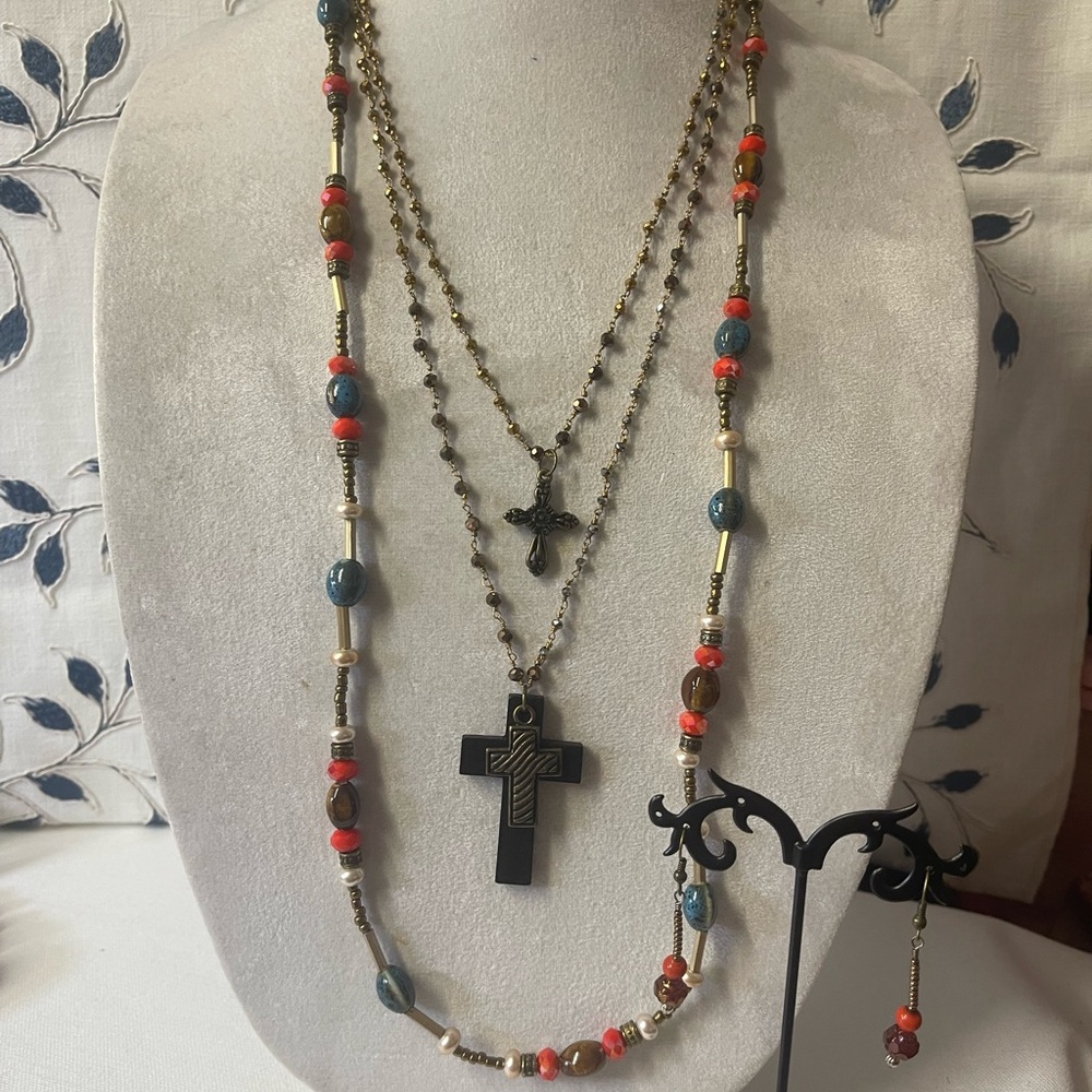 Multicolor Beaded Cross Necklace Set